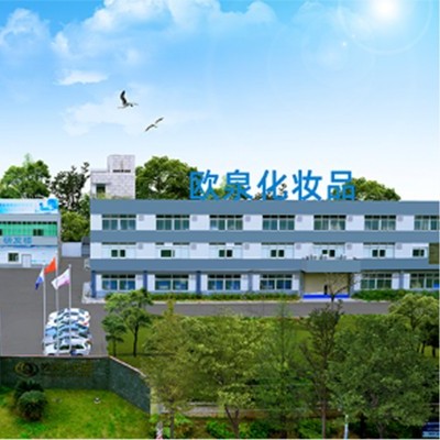 化妝品廠家:把握高端化妝品代加工新機遇！